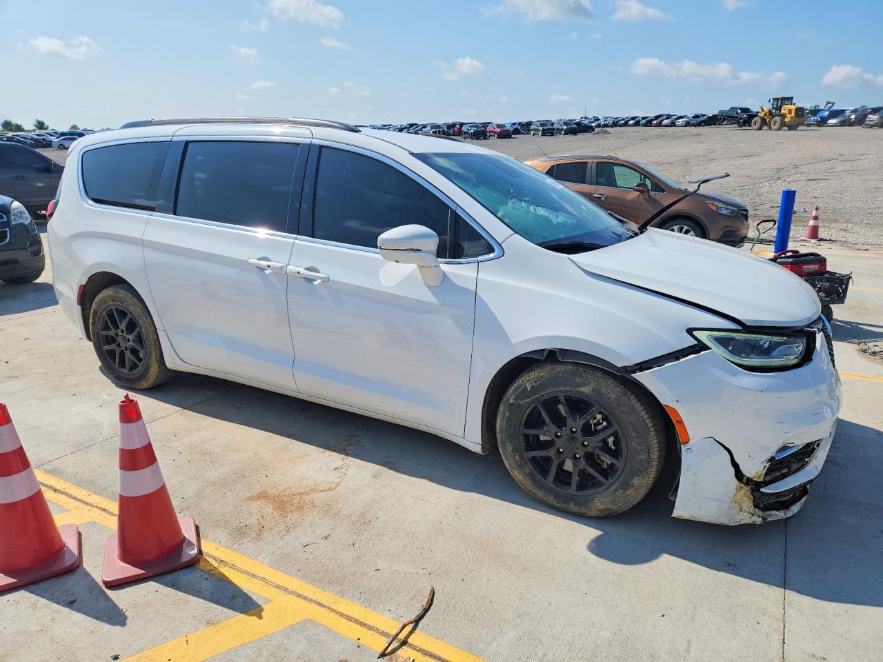 2022 CHRYSLER PACIFICA