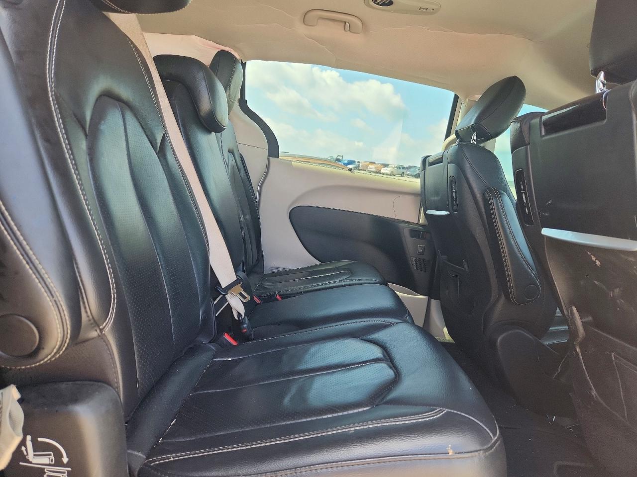 2022 CHRYSLER PACIFICA