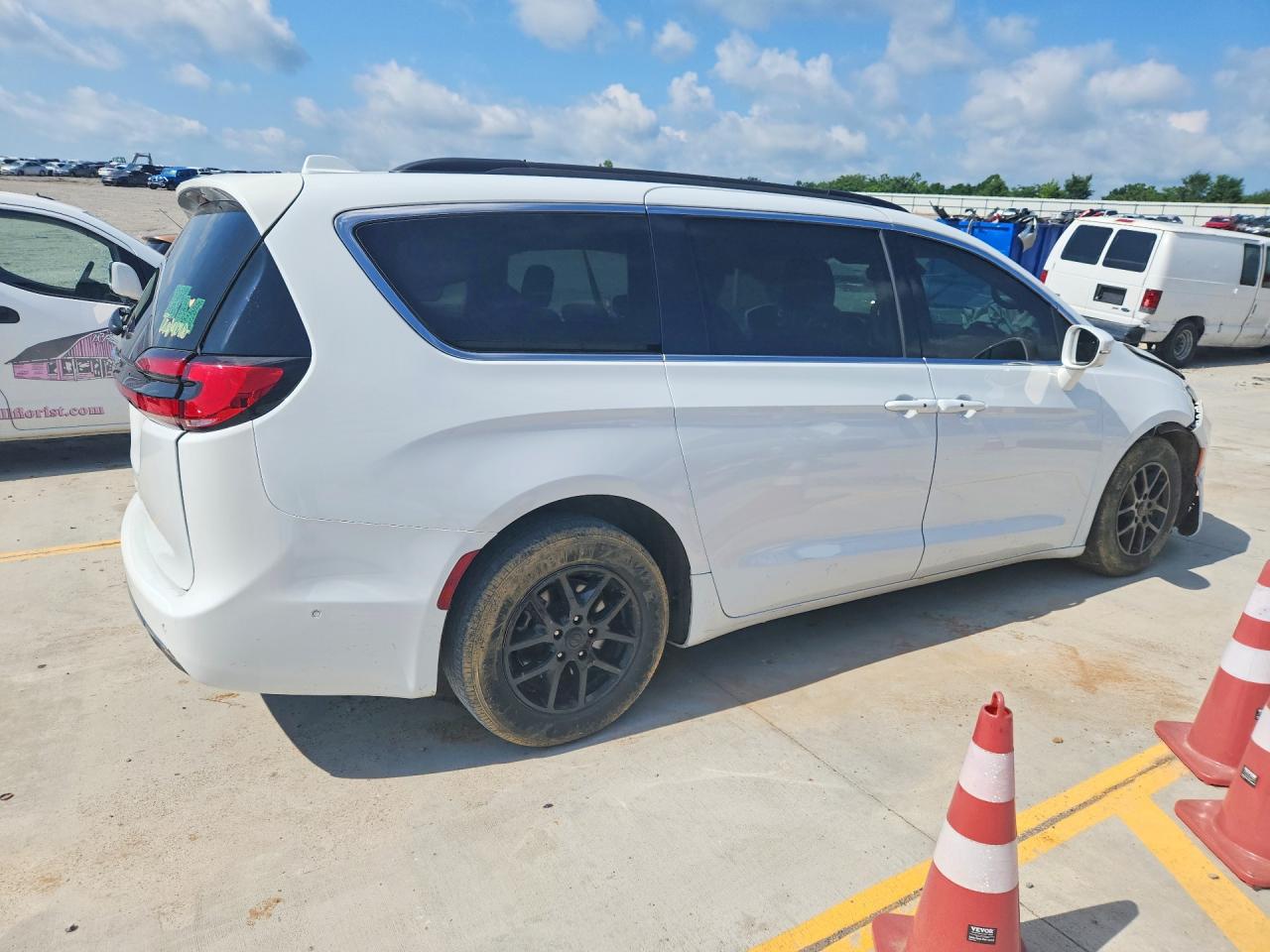 2022 CHRYSLER PACIFICA
