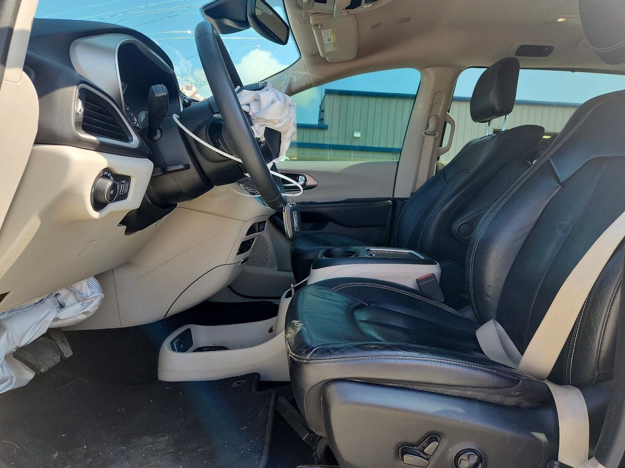 2022 CHRYSLER PACIFICA