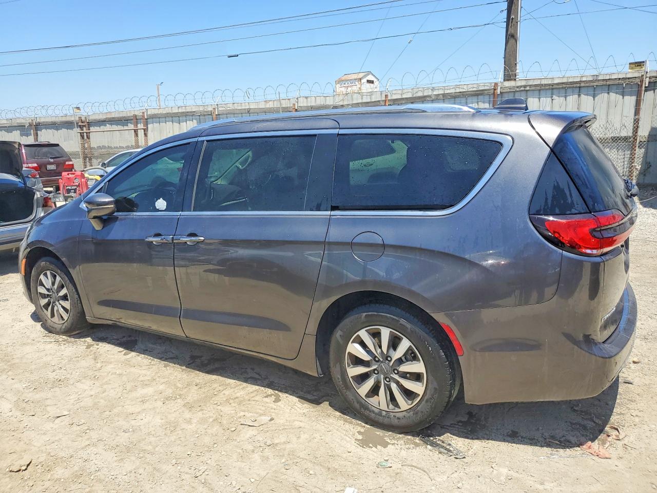 2021 CHRYSLER PACIFICA