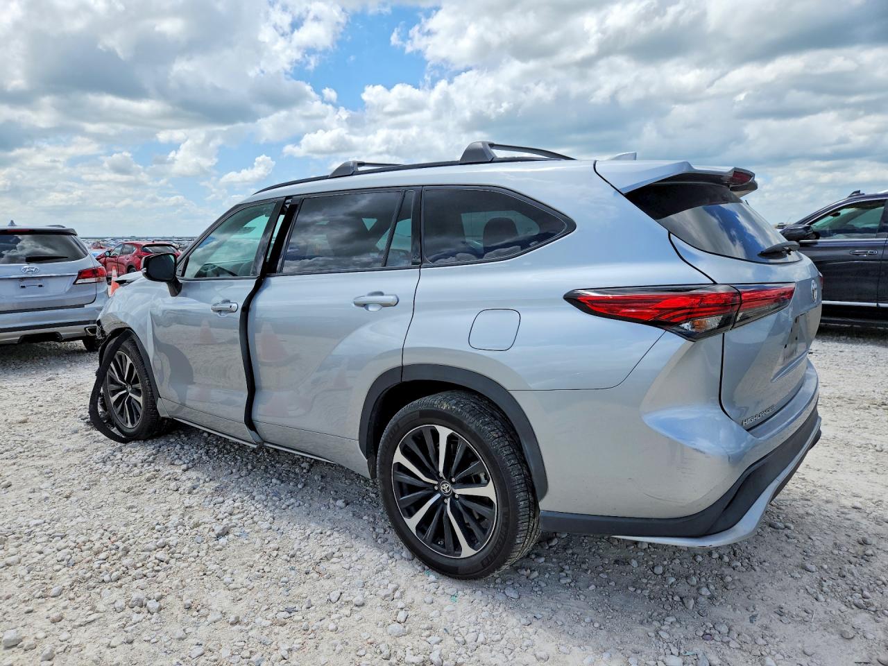 2021 TOYOTA HIGHLANDER