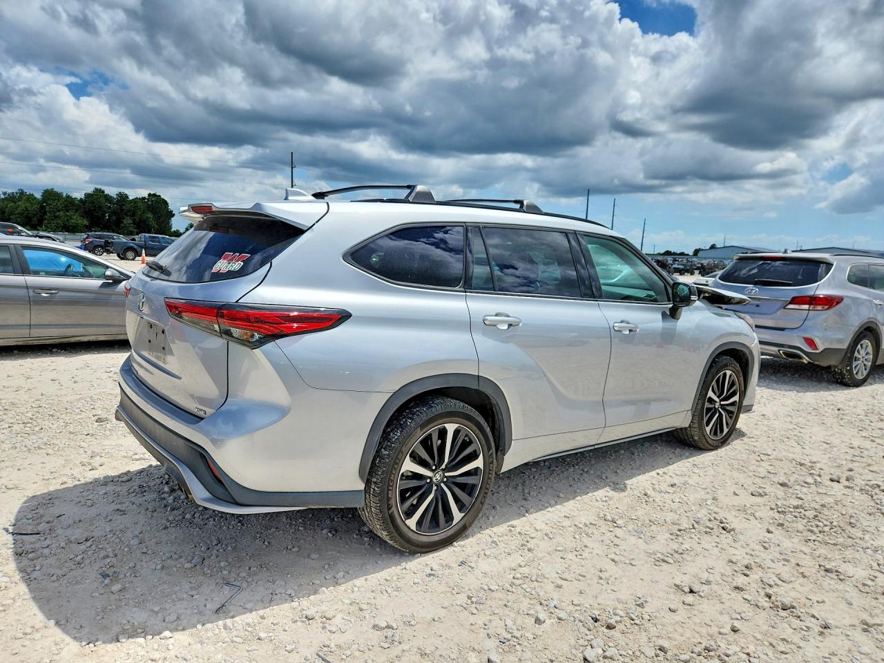 2021 TOYOTA HIGHLANDER