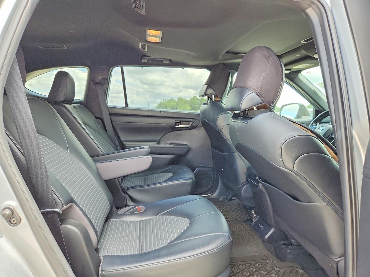 2021 TOYOTA HIGHLANDER