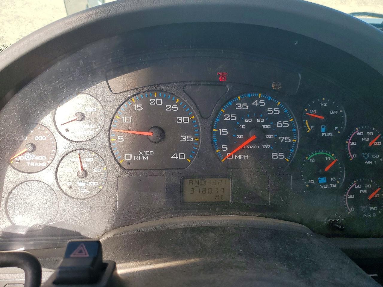 2005 INTERNATIONAL 4000 SERIE