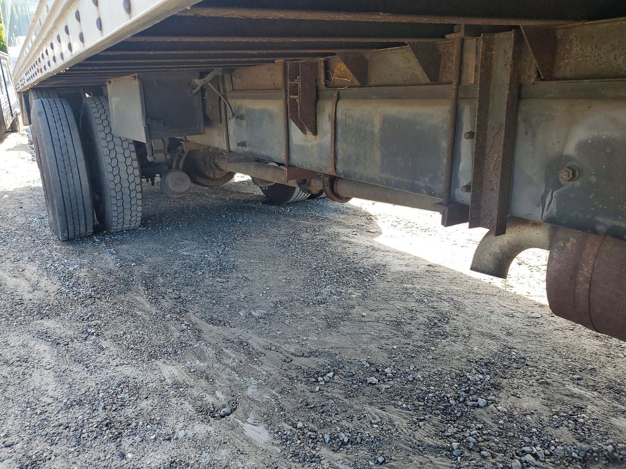 2005 INTERNATIONAL 4000 SERIE