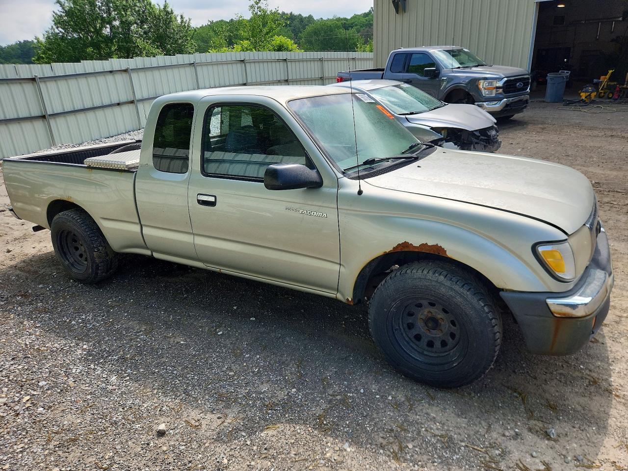 2000 TOYOTA TACOMA