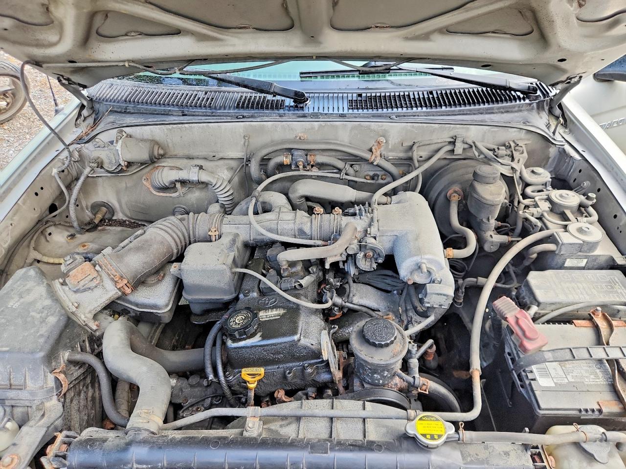 2000 TOYOTA TACOMA