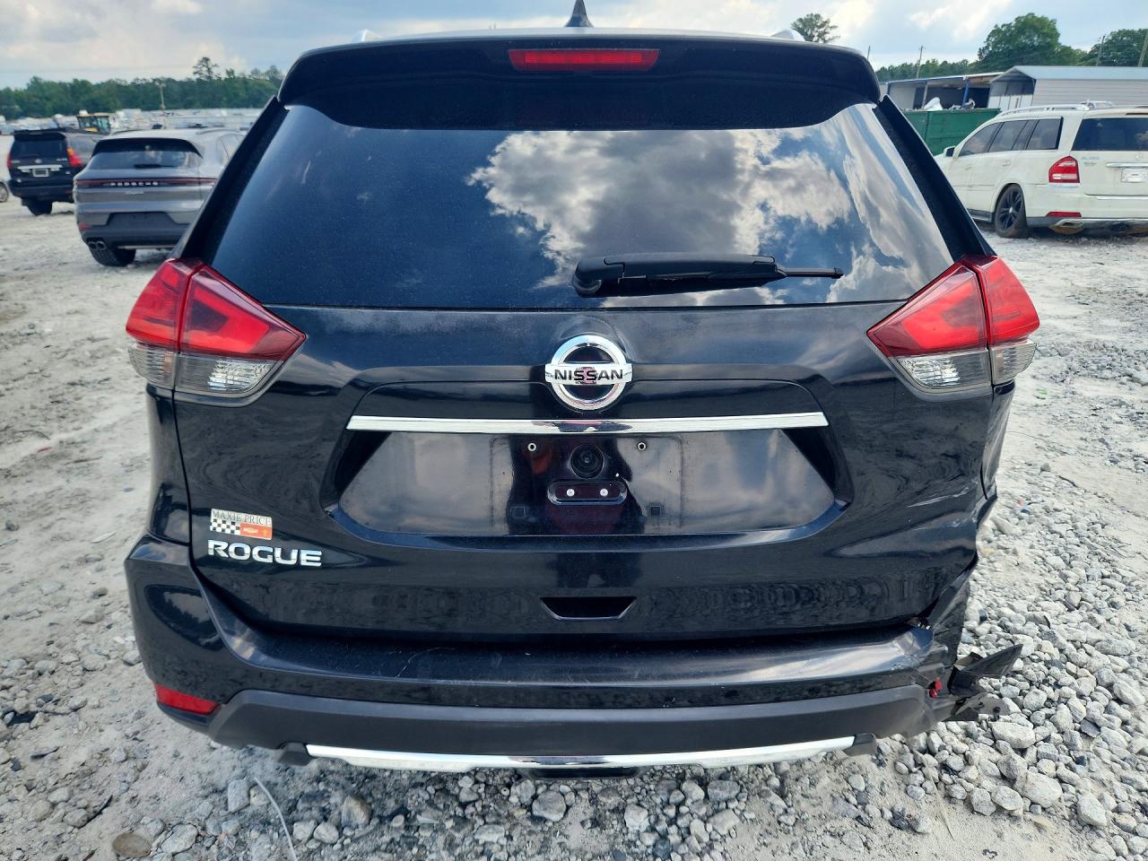 2017 NISSAN ROGUE
