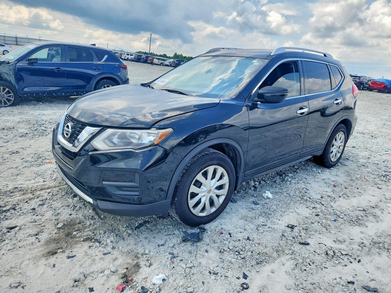 2017 NISSAN ROGUE
