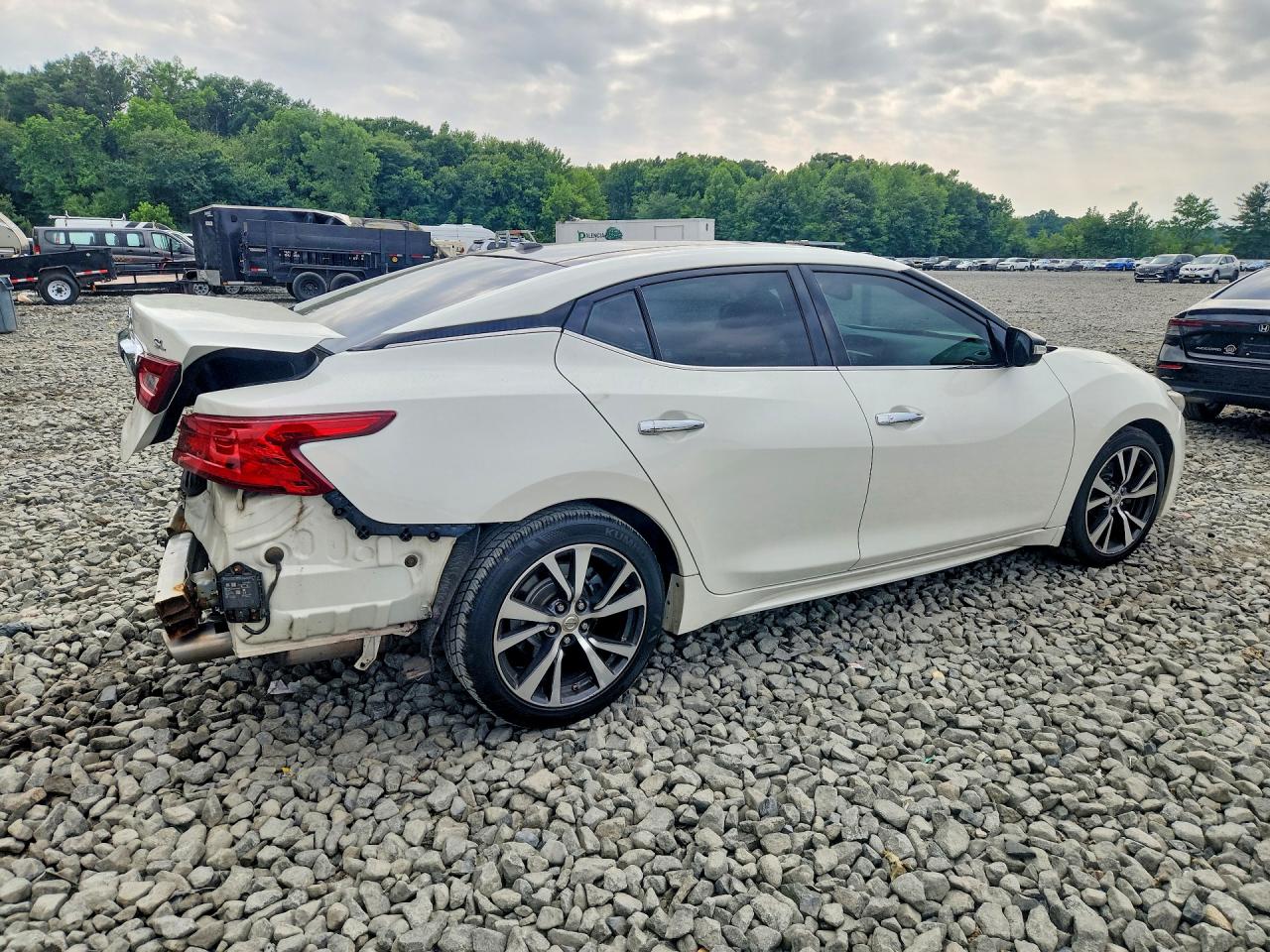 2017 NISSAN MAXIMA
