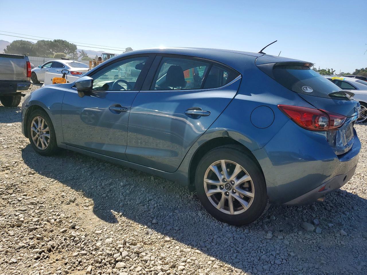 2015 MAZDA 3