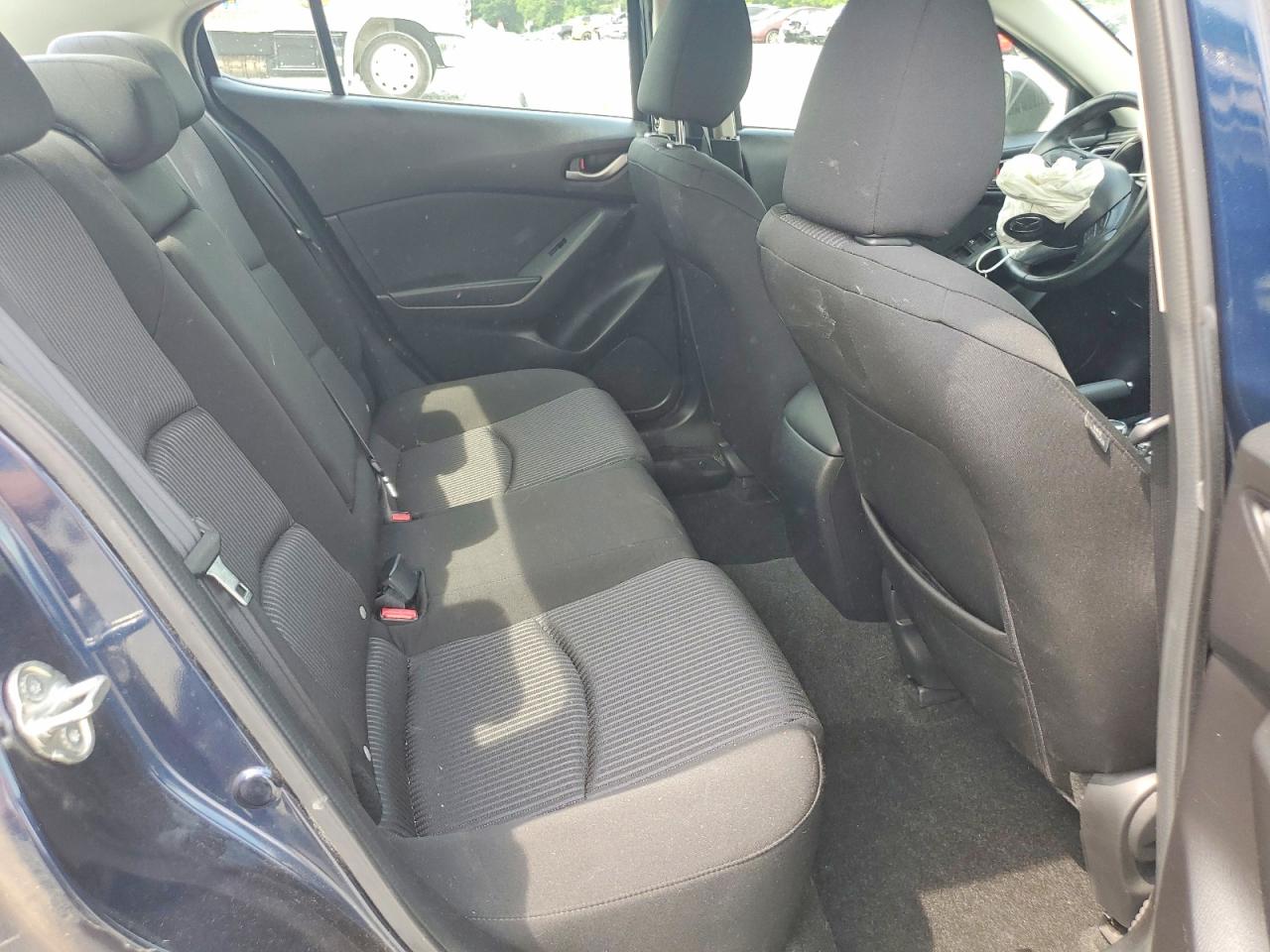 2015 MAZDA 3