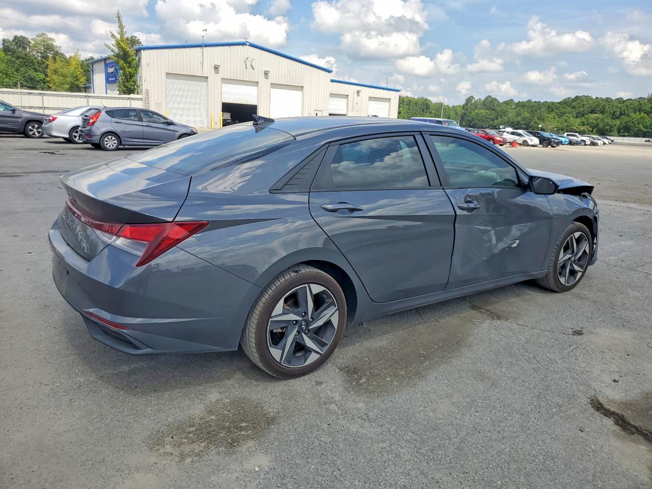 2023 HYUNDAI ELANTRA