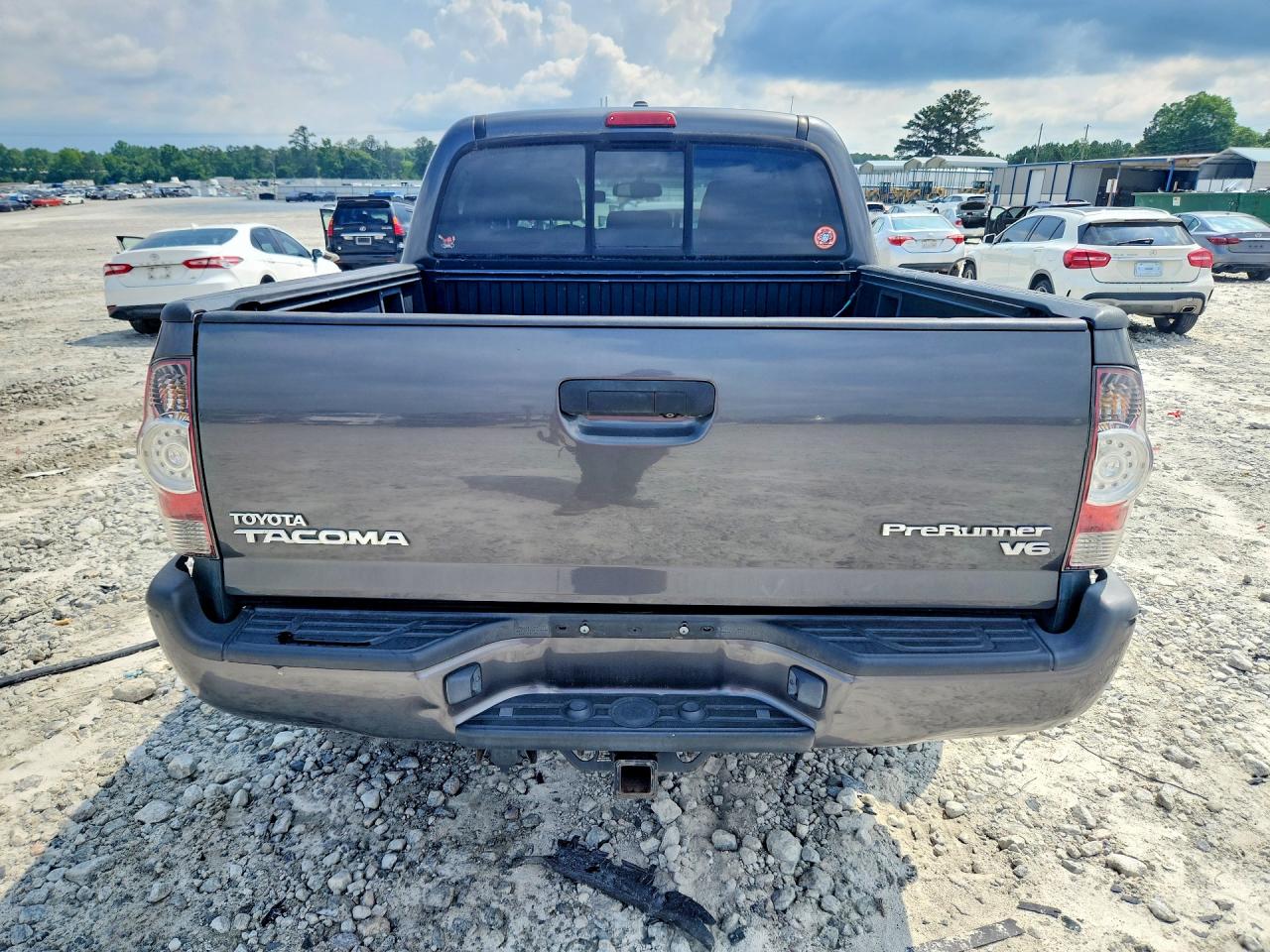 2011 TOYOTA TACOMA