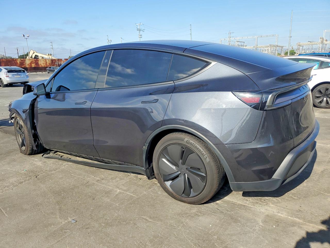 2026 TESLA MODEL Y