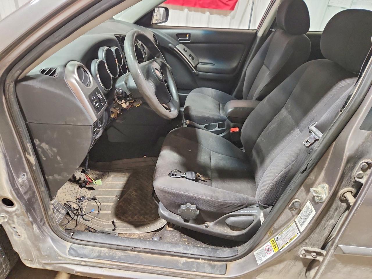 2004 PONTIAC VIBE