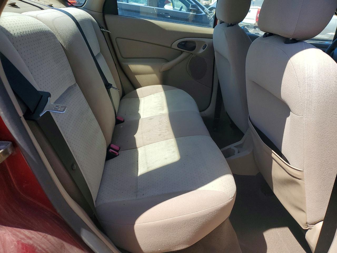 2004 FORD FOCUS