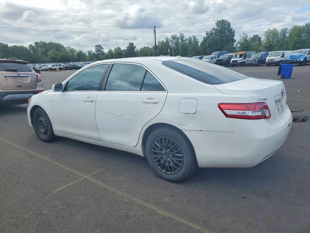 2011 TOYOTA CAMRY