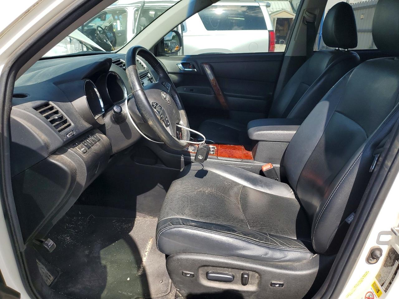 2013 TOYOTA HIGHLANDER