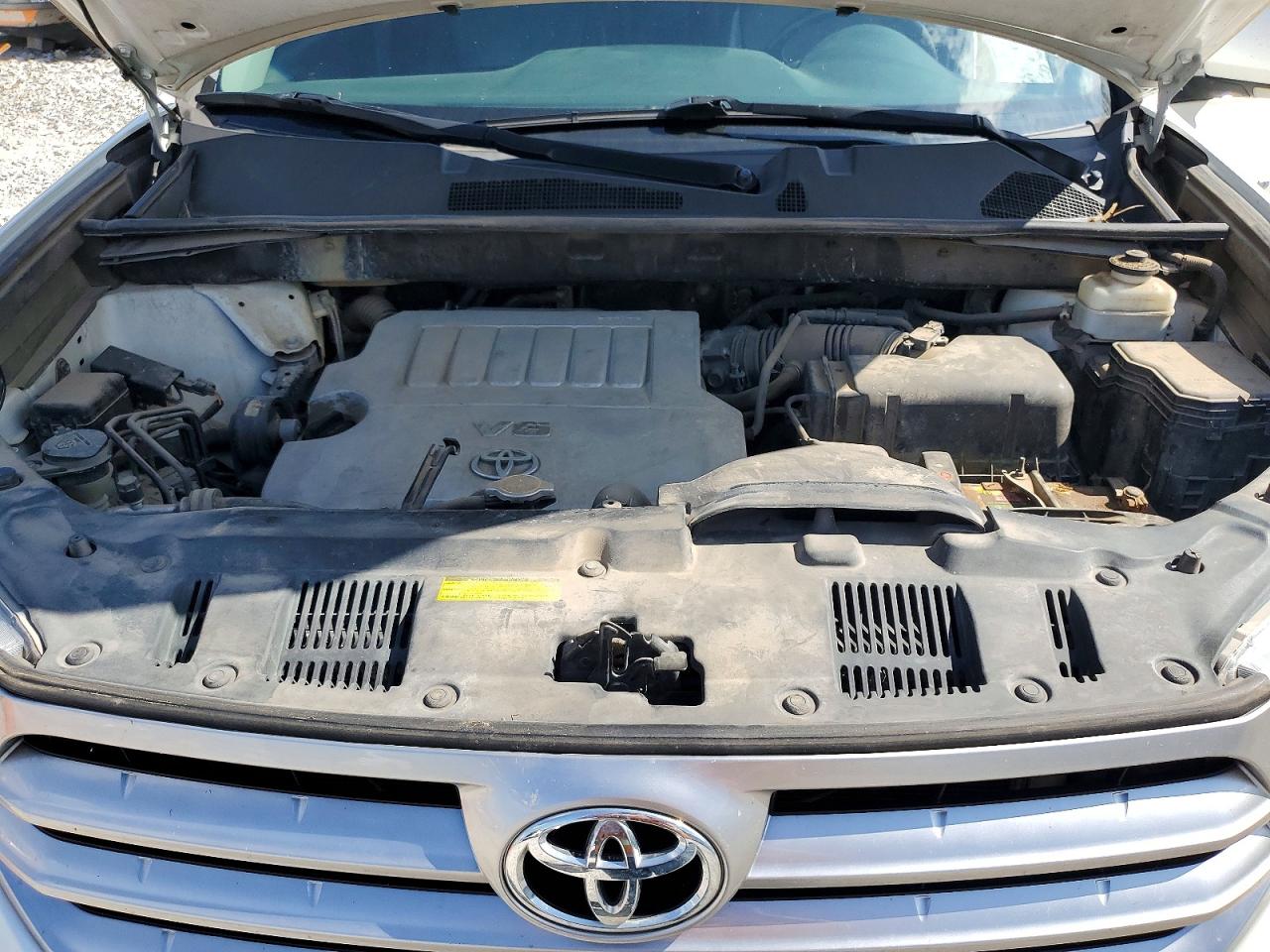 2013 TOYOTA HIGHLANDER