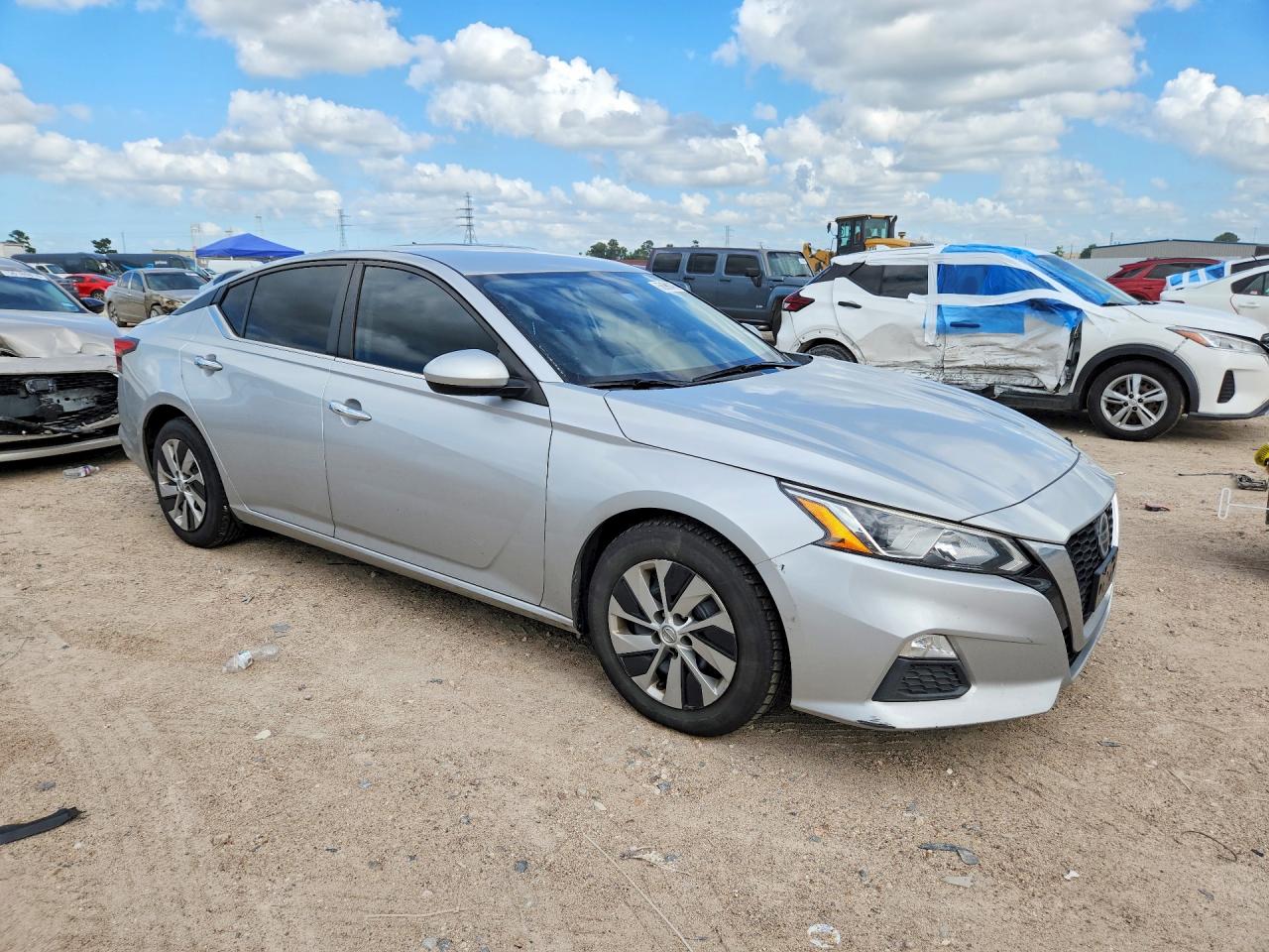 2020 NISSAN ALTIMA