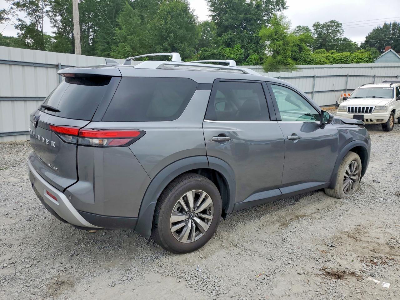 2022 NISSAN PATHFINDER