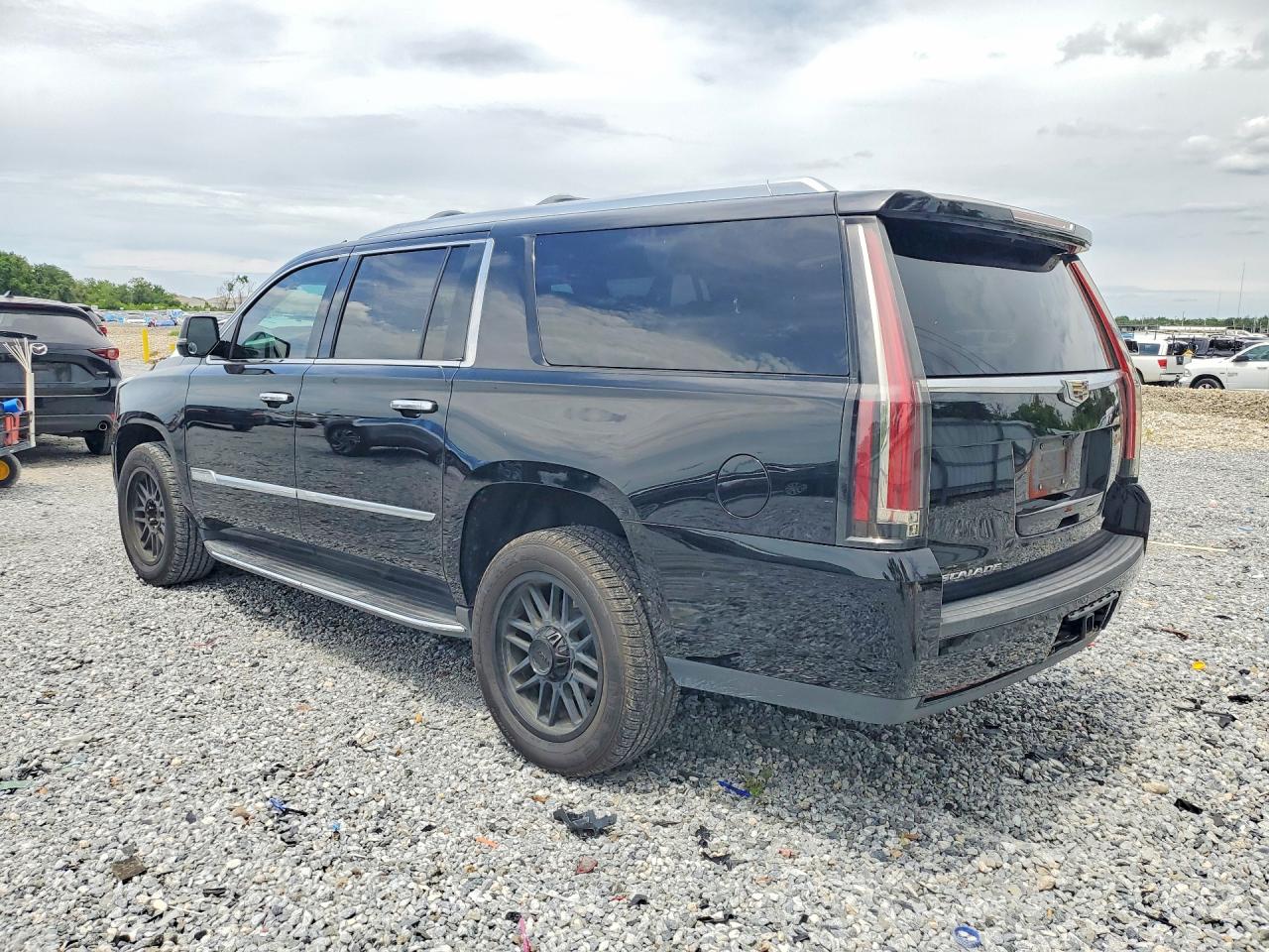 2018 CADILLAC ESCALADE