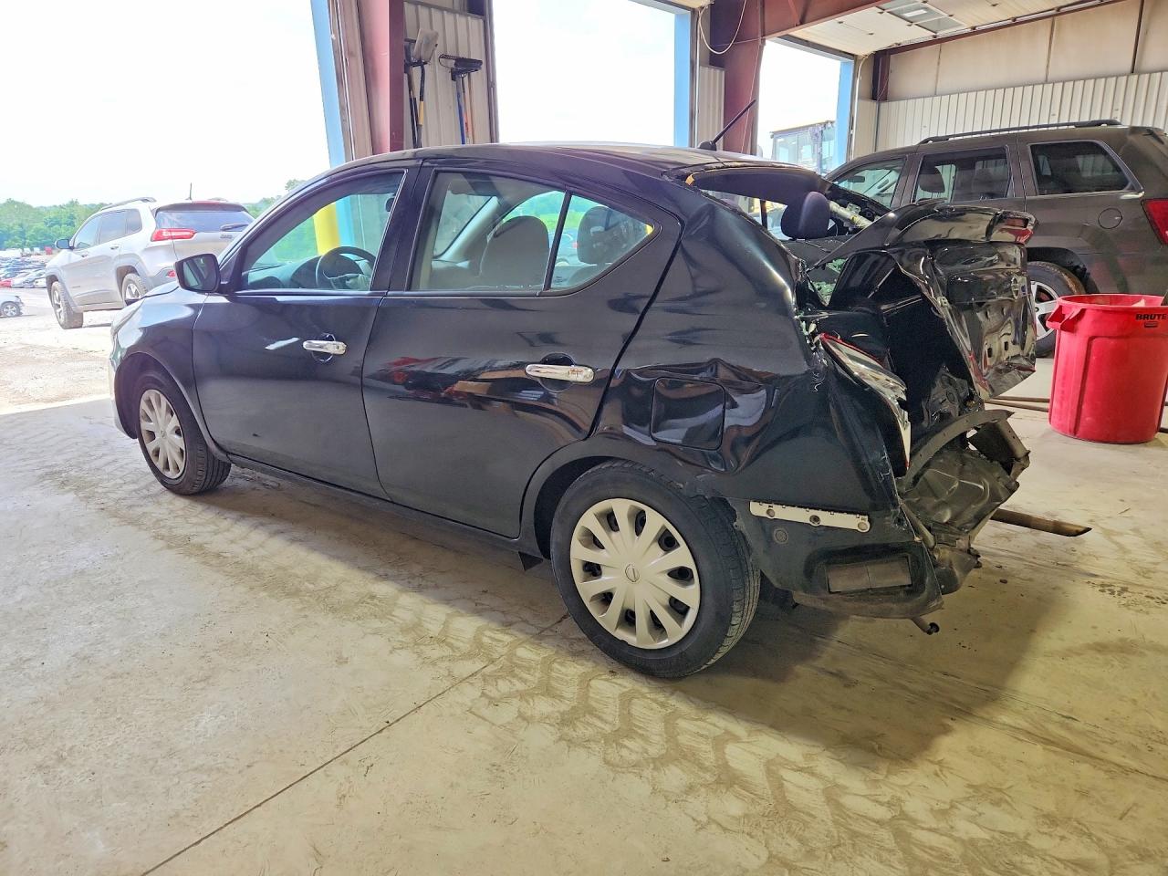 2019 NISSAN VERSA