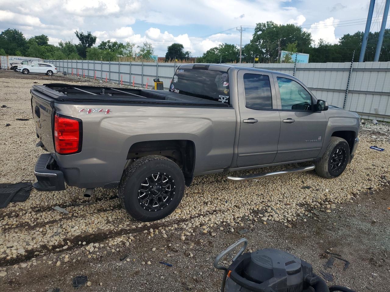 2017 CHEVROLET SILVERADO