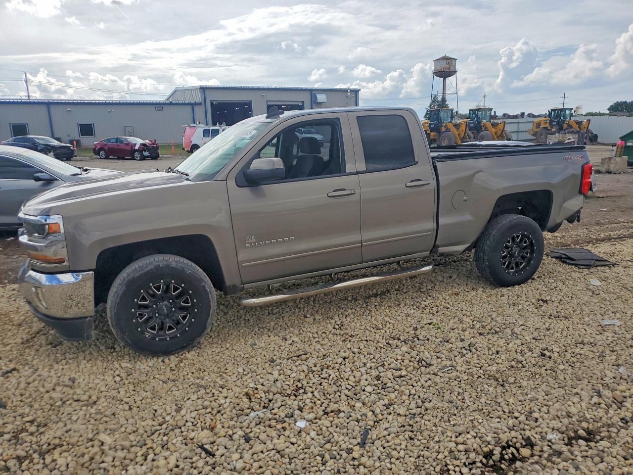 2017 CHEVROLET SILVERADO