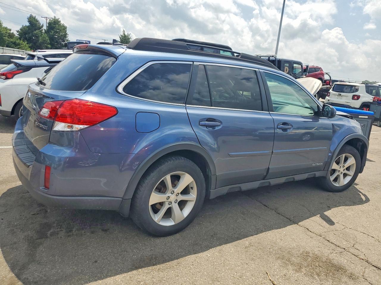 2013 SUBARU OUTBACK