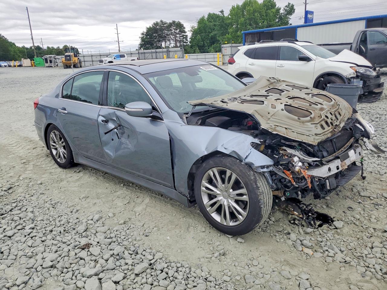 2014 HYUNDAI GENESIS