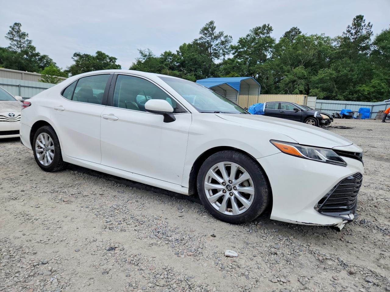 2018 TOYOTA CAMRY