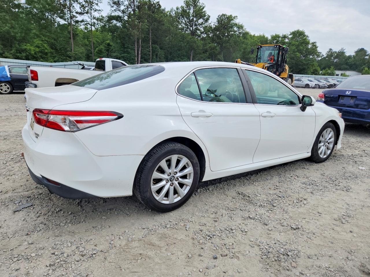 2018 TOYOTA CAMRY