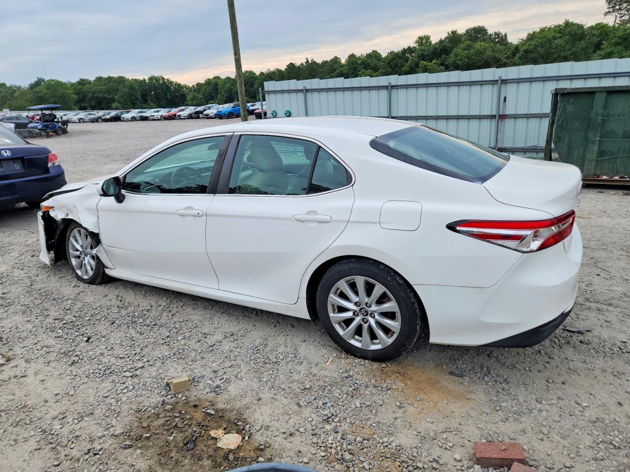2018 TOYOTA CAMRY