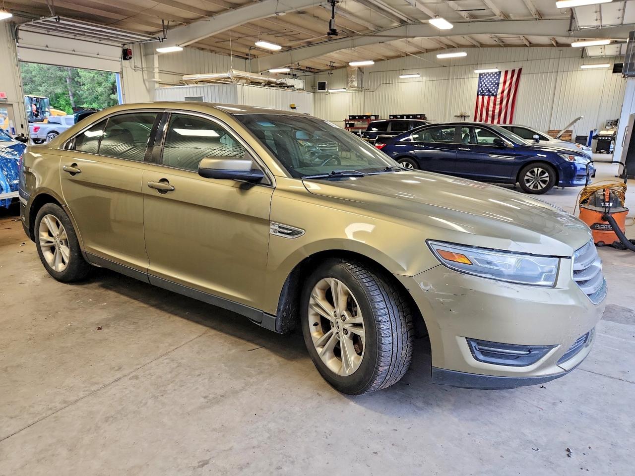 2013 FORD TAURUS