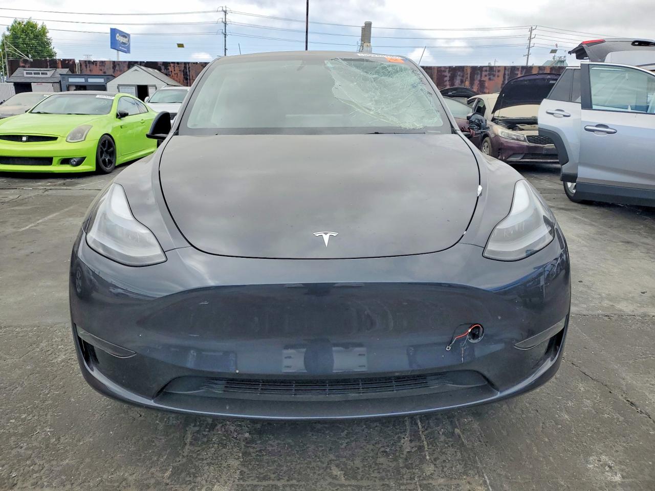 2024 TESLA MODEL Y