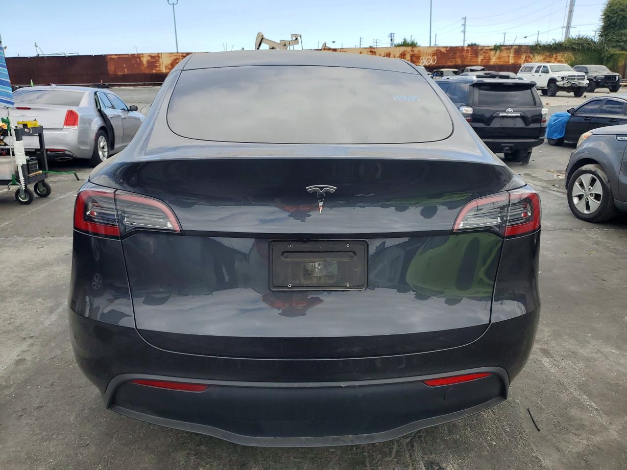2024 TESLA MODEL Y