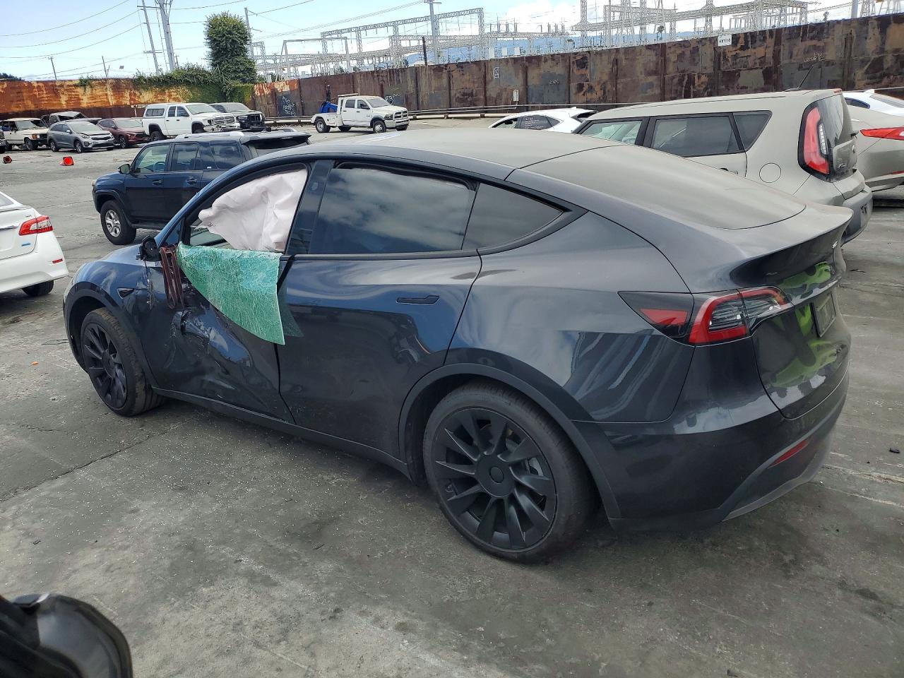2024 TESLA MODEL Y