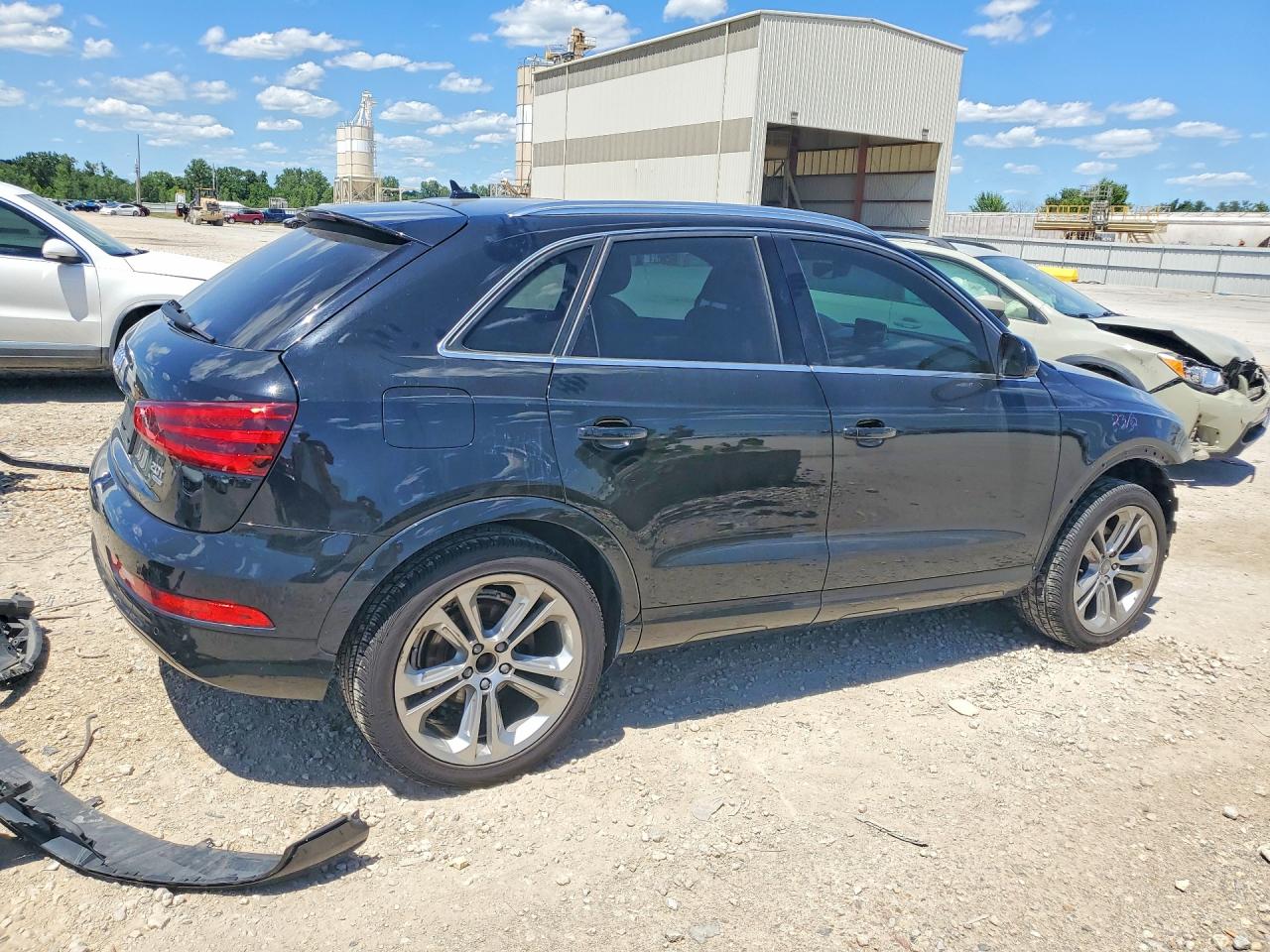 2015 AUDI Q3