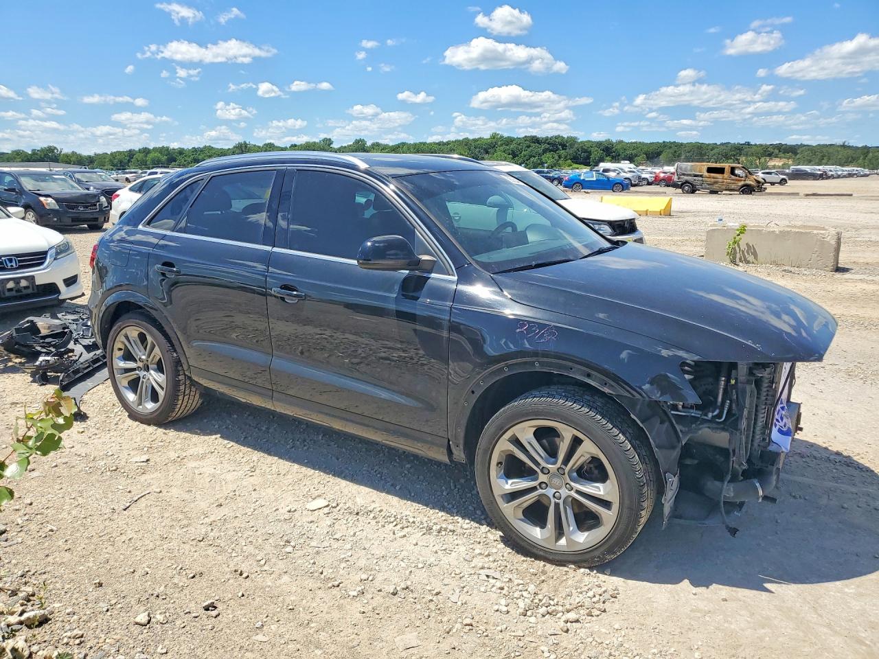 2015 AUDI Q3