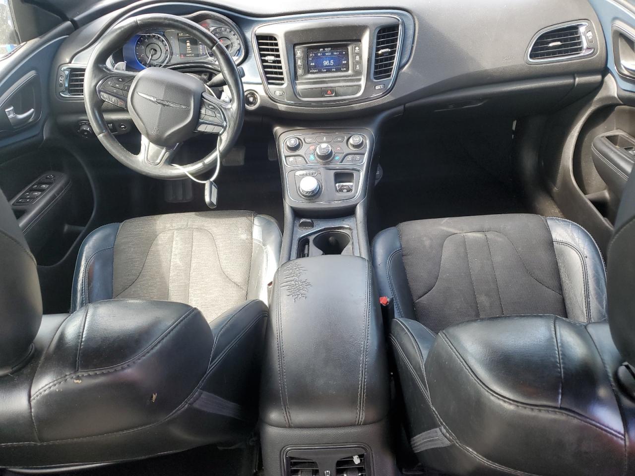 2016 CHRYSLER 200