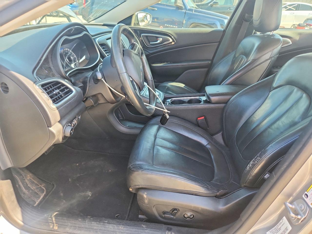 2015 CHRYSLER 200
