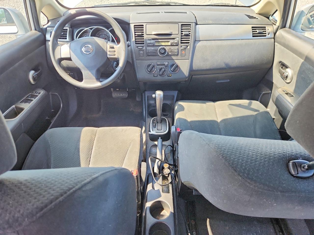 2010 NISSAN VERSA
