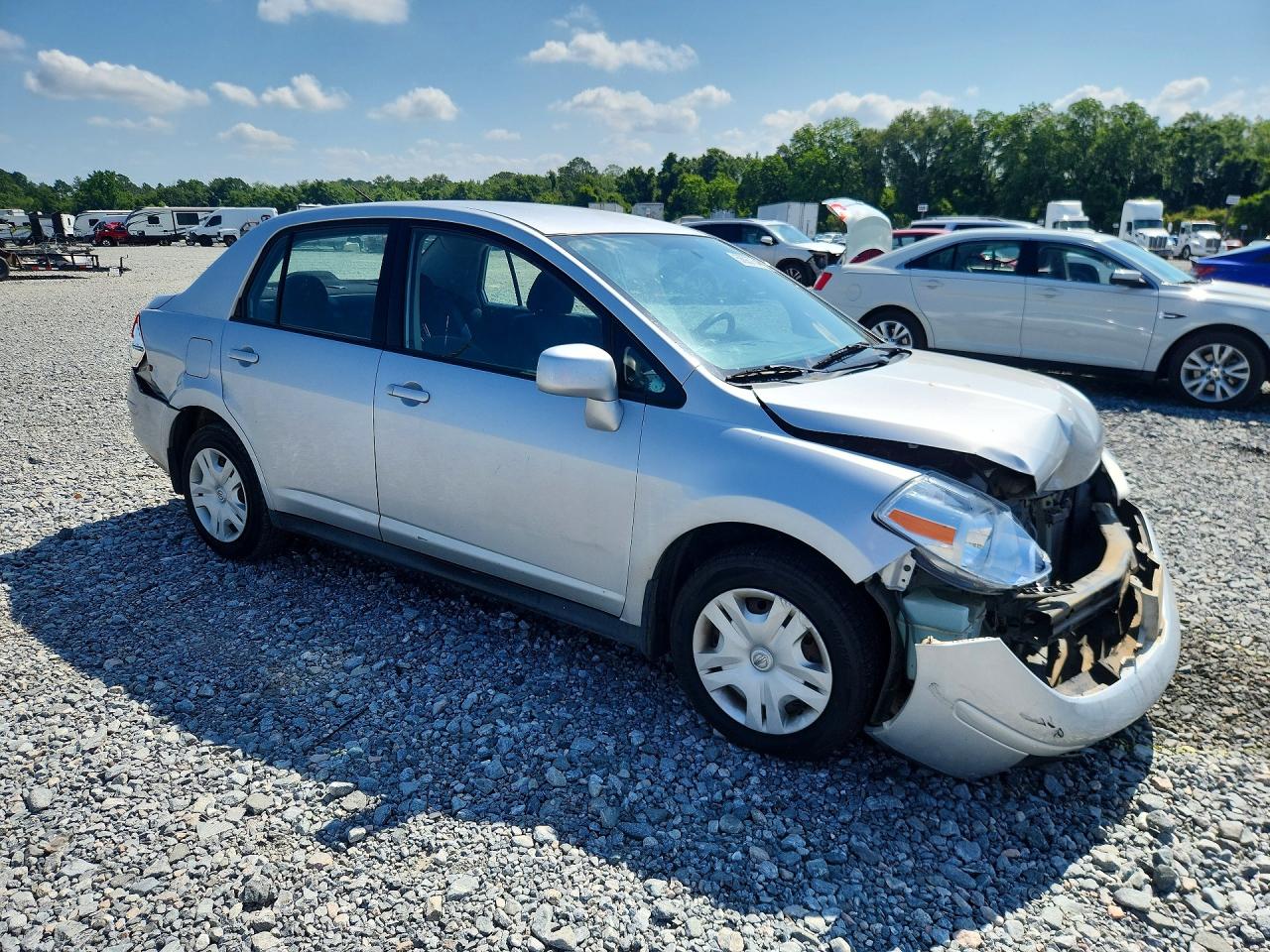 2010 NISSAN VERSA
