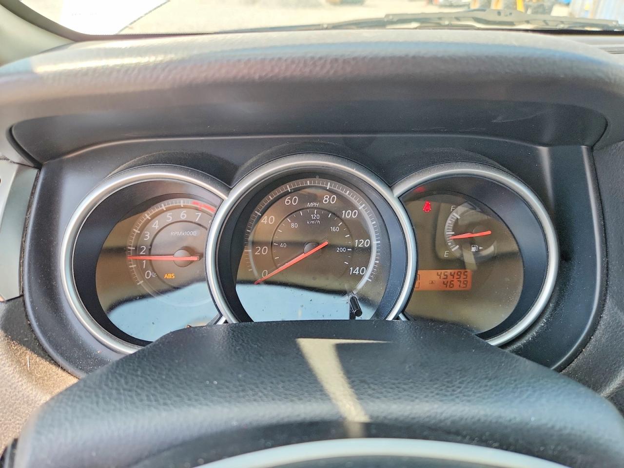 2010 NISSAN VERSA