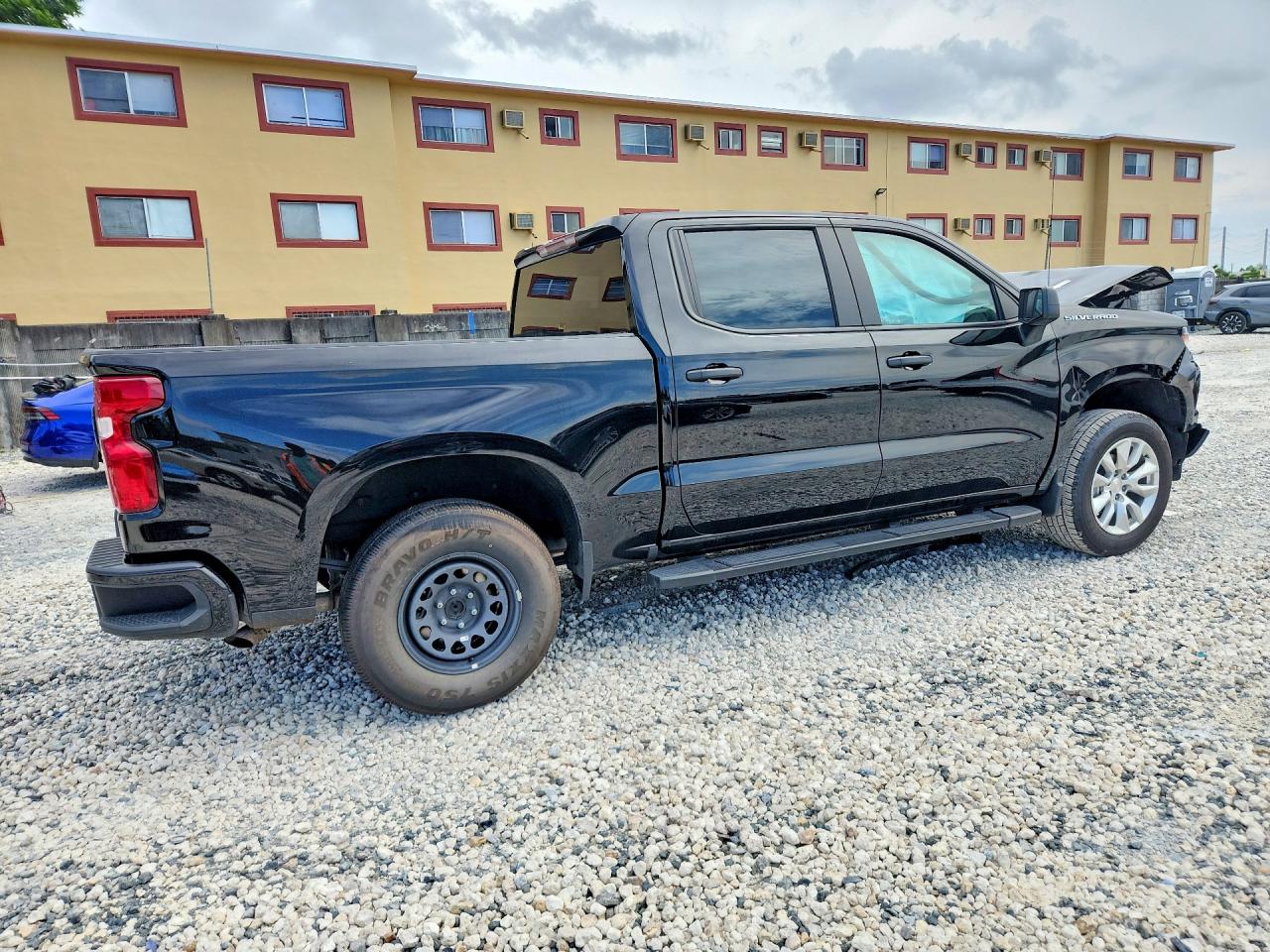 2025 CHEVROLET SILVERADO