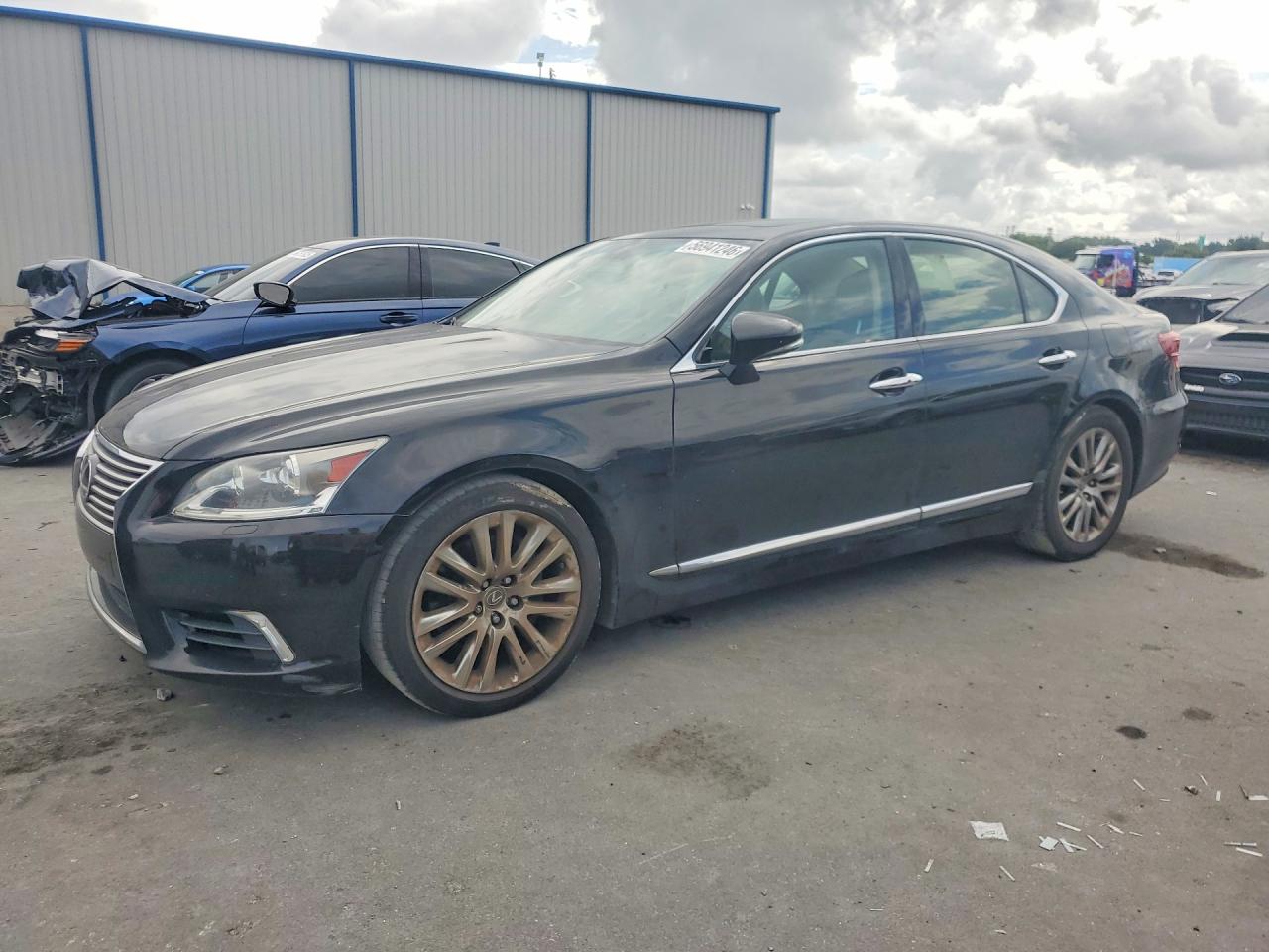 2013 LEXUS LS460