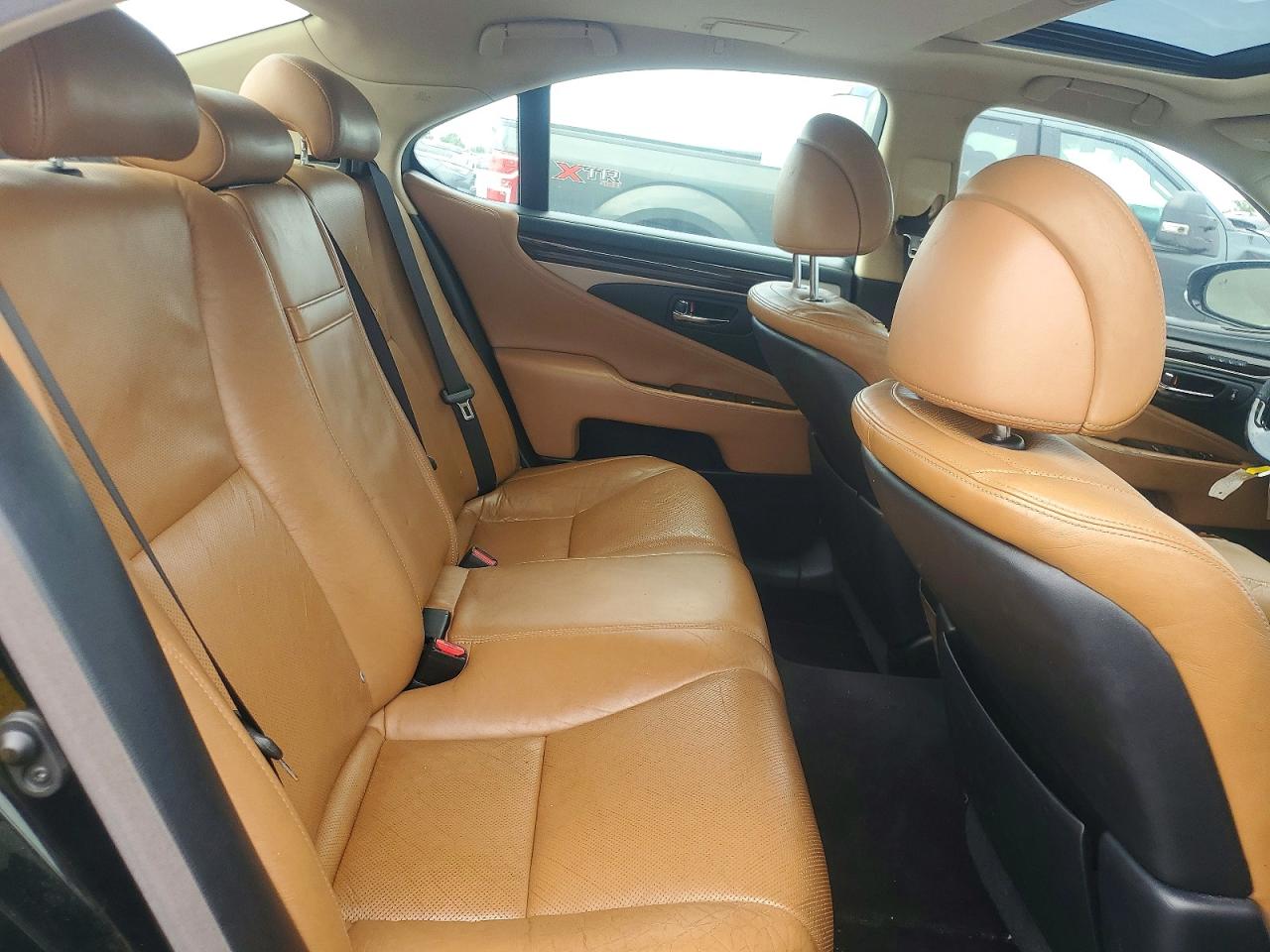 2013 LEXUS LS460